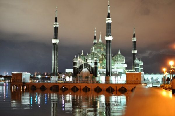 Ibadah Jadi Lebih Khusyu Di Masjid-Masjid Paling Indah Di Dunia